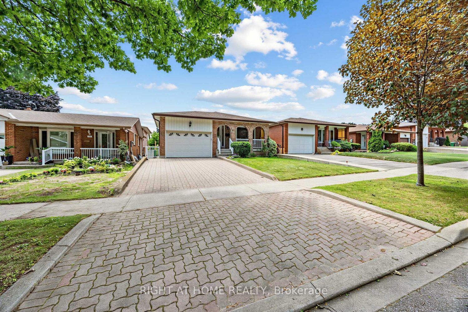 3126 Mccarthy Court, Mississauga — Detached for sale, photo 1