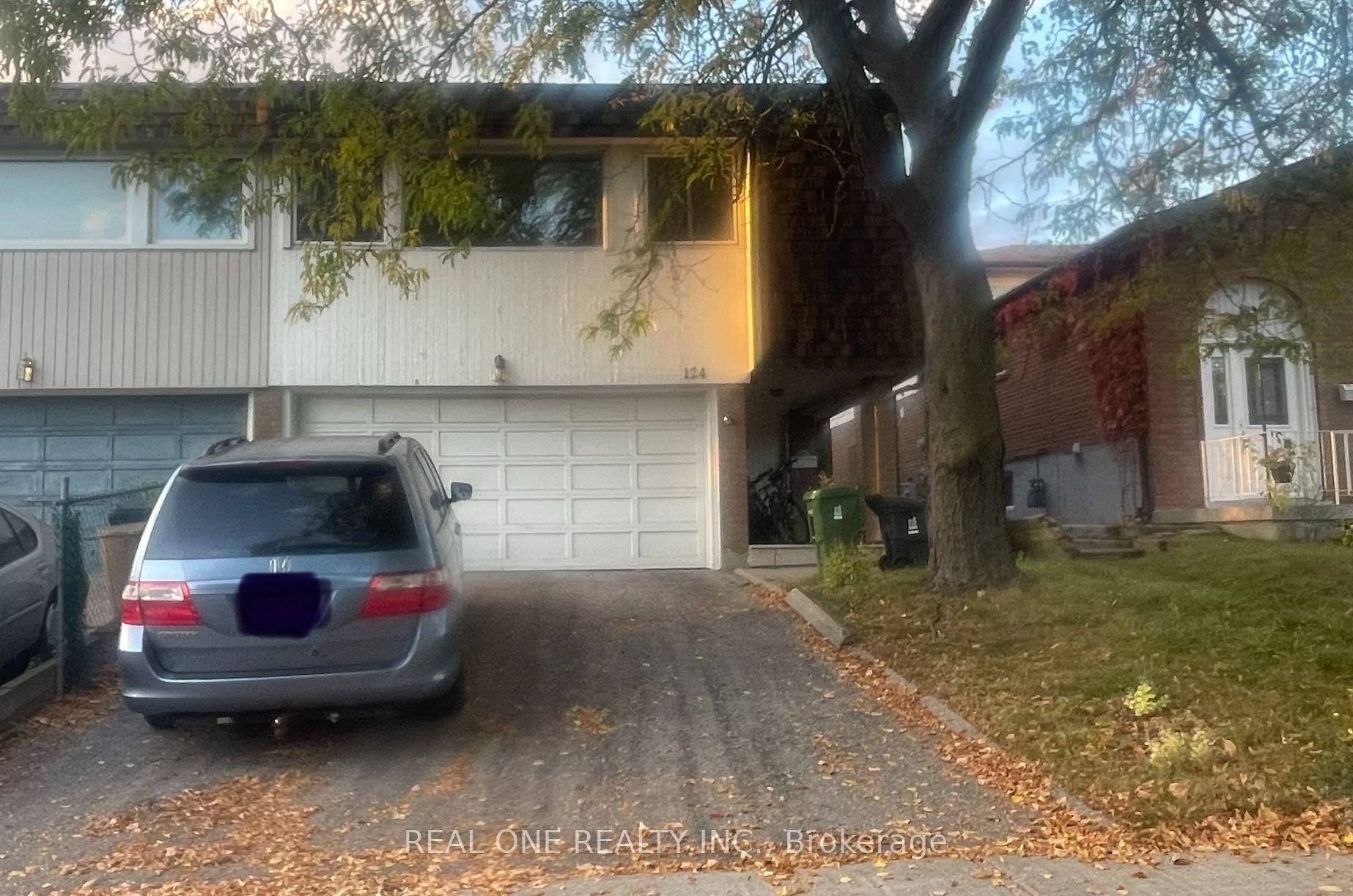 124 Angus Drive, Toronto — Semi-Detached for lease, photo 1