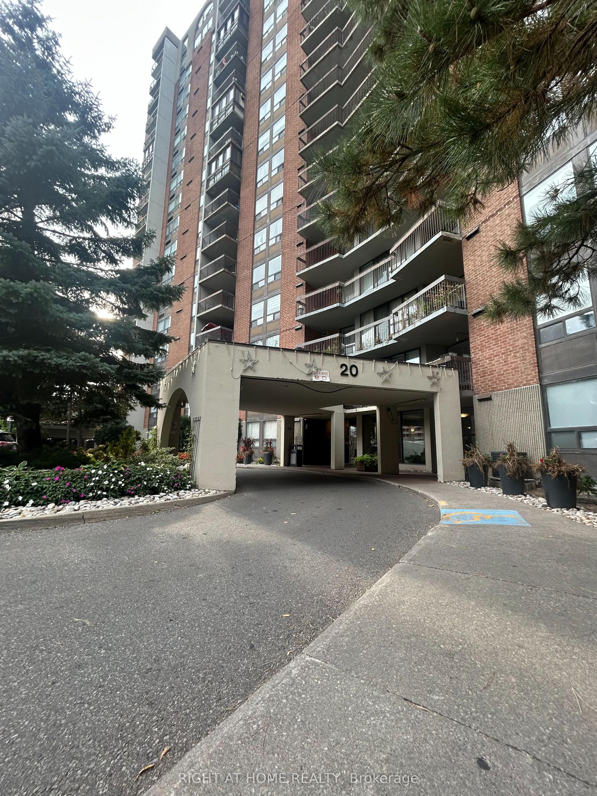 20 Mississauga Valley Boulevard 1801 #1801, Mississauga — Condo for sale, photo 1