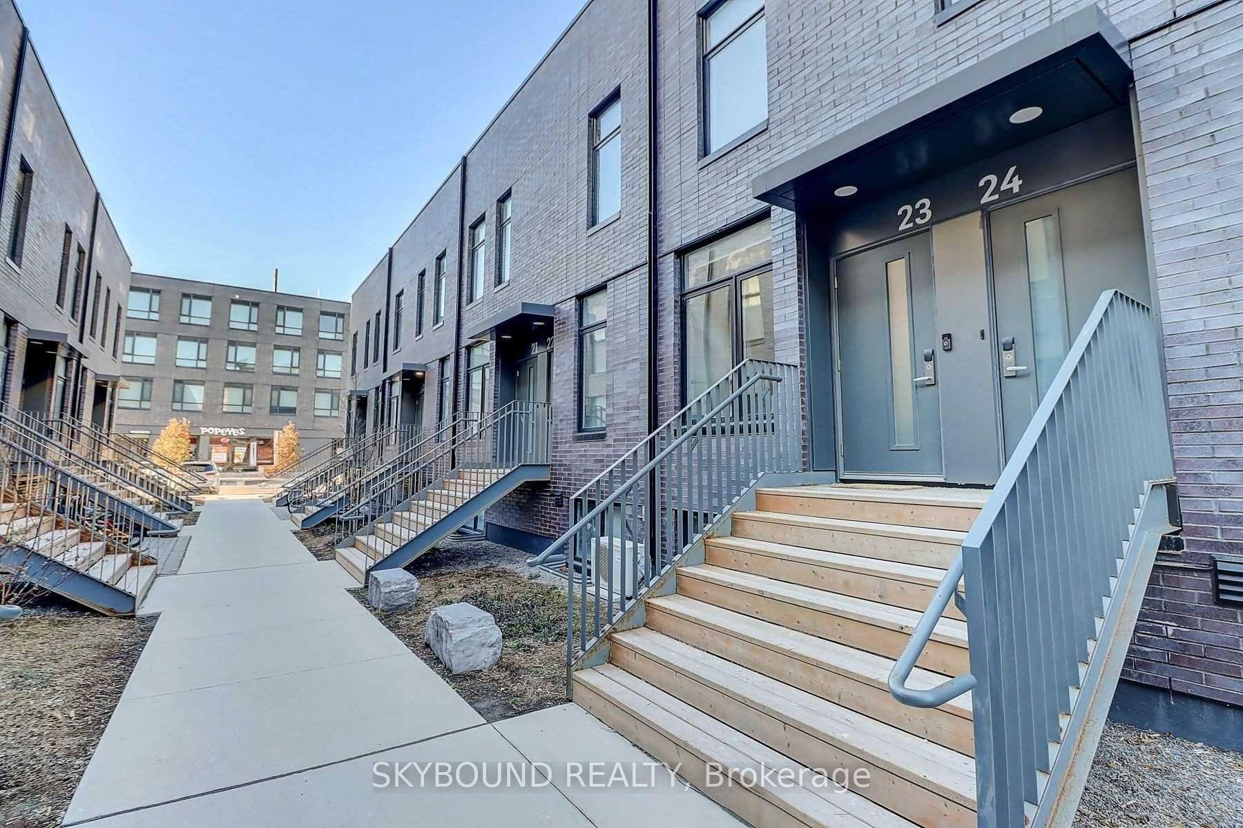 1720 Simcoe Street N 23 - Room 1 #23 - Room 1, Oshawa — Condo Town for lease, photo 1