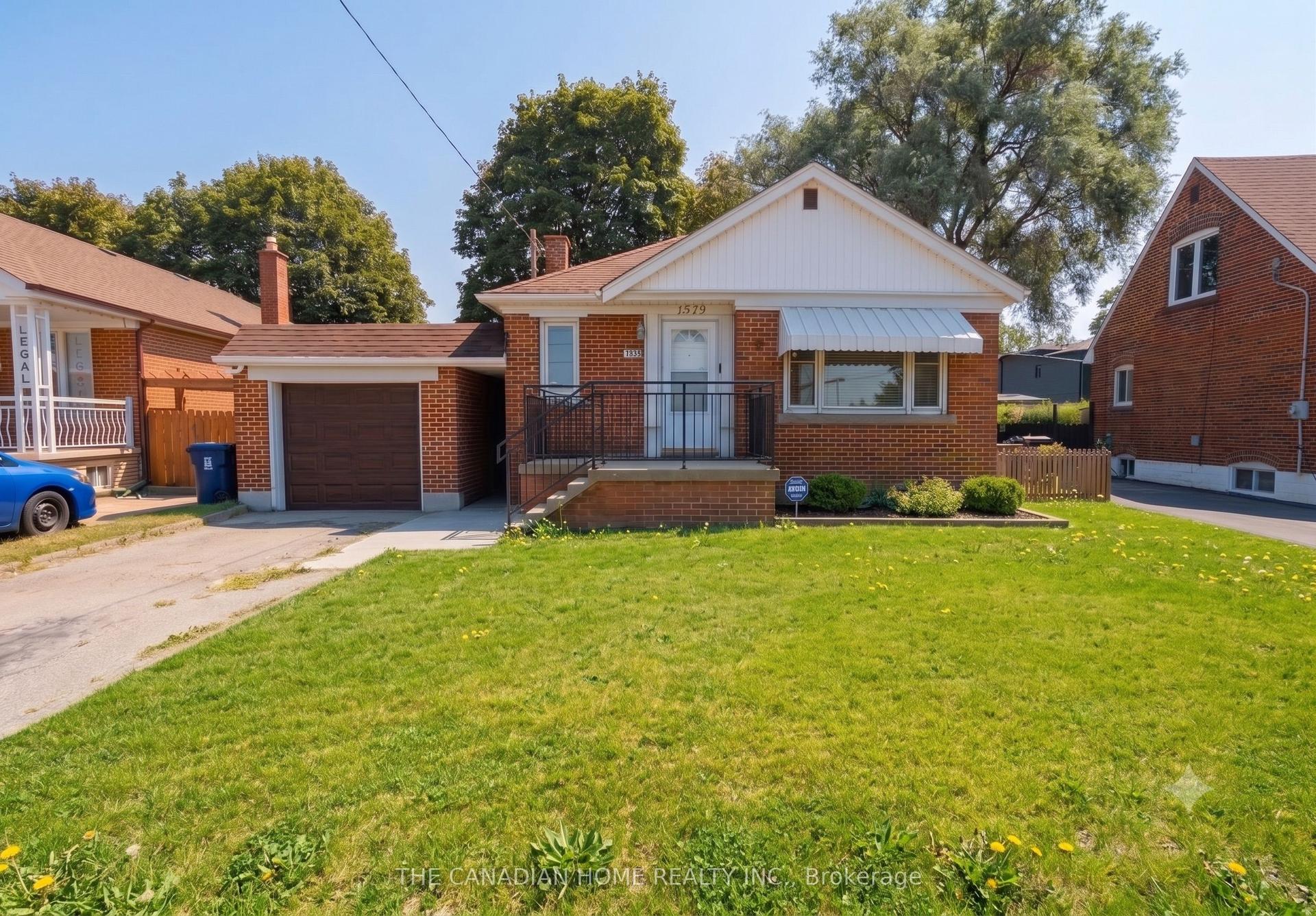 1373 Pharmacy Avenue, Toronto — Detached for sale, photo 1