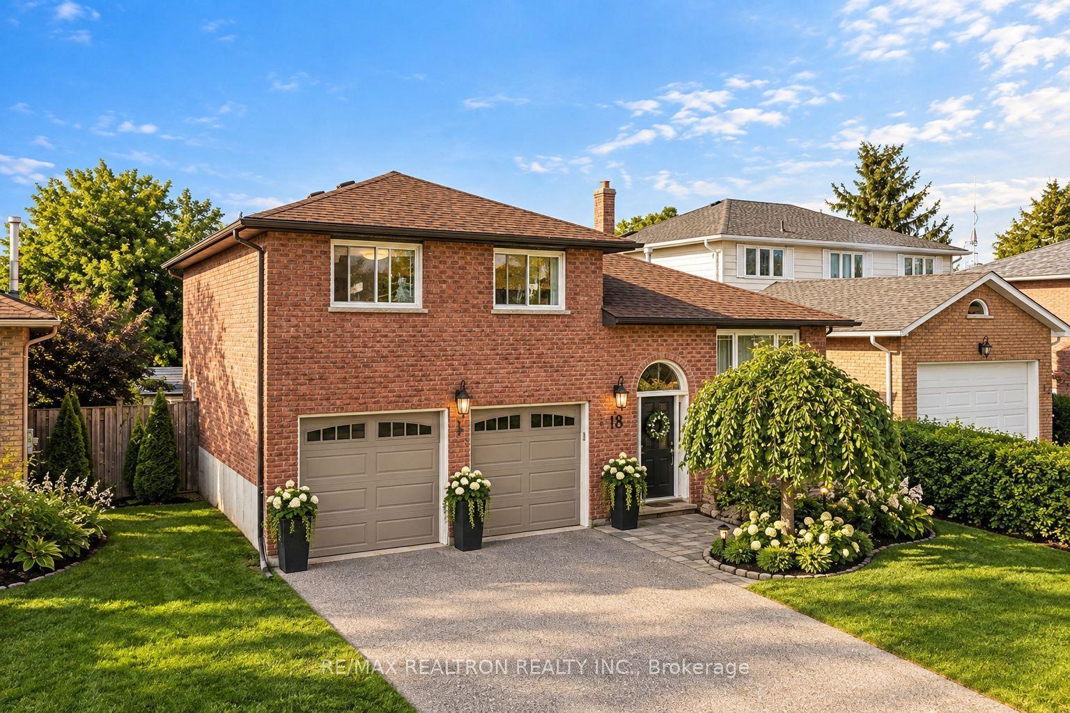 18 Castille Crescent, Georgina — Detached for sale, photo 1