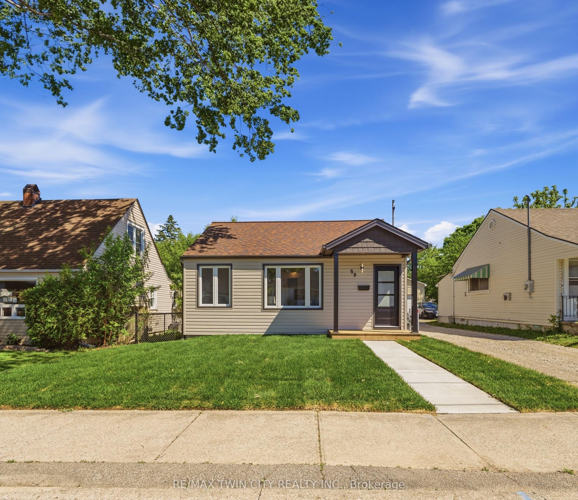 59 Salisbury Avenue — photo 1
