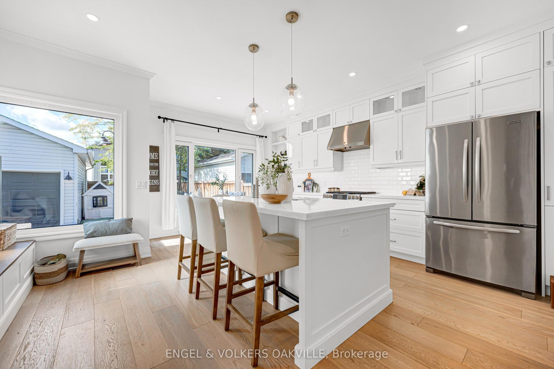 2592 Castle Hill Crescent, Oakville — Detached for sale, photo 1