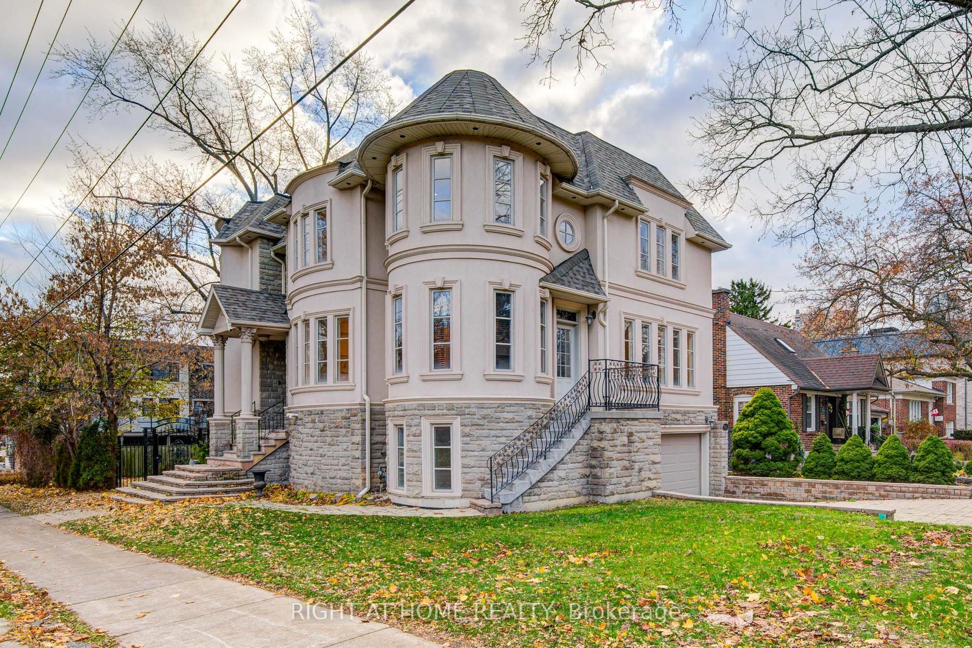 125 Kingsdale Avenue, Toronto — Detached for lease, photo 1
