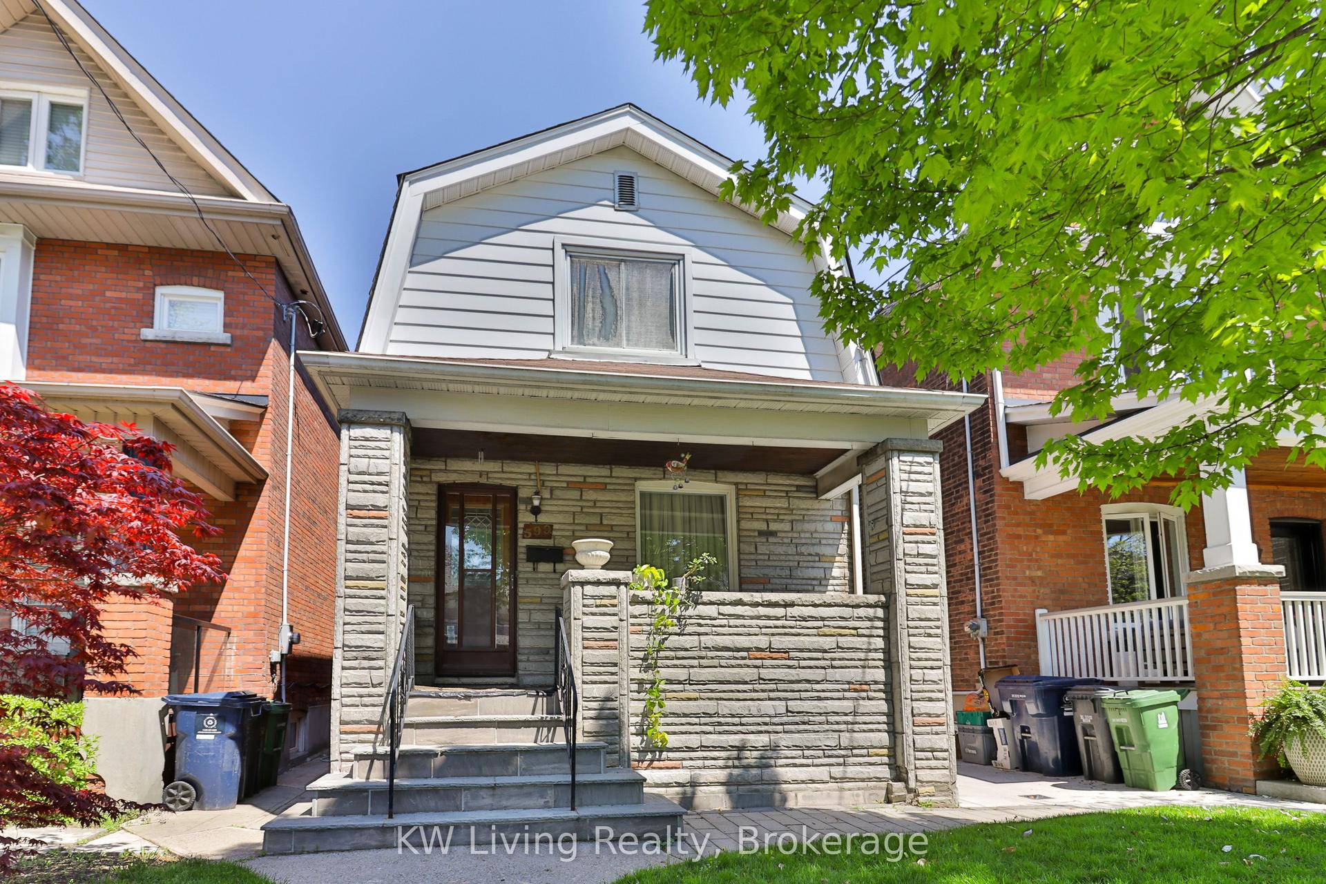 599 Durie Street — photo 1