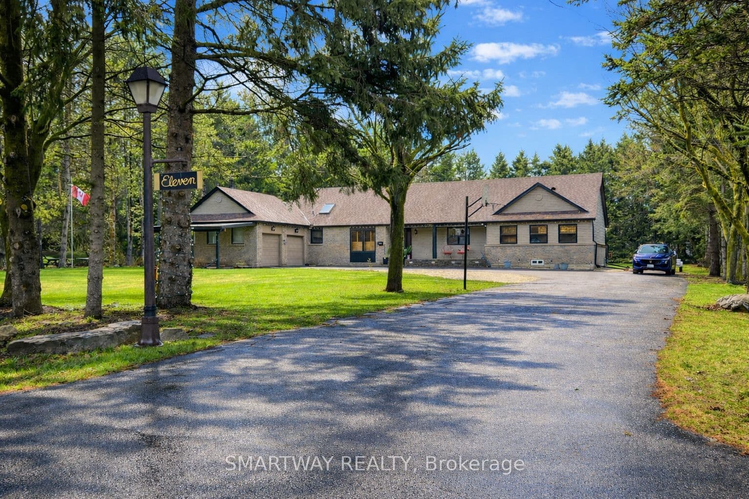 11 Meadow Drive — photo 1