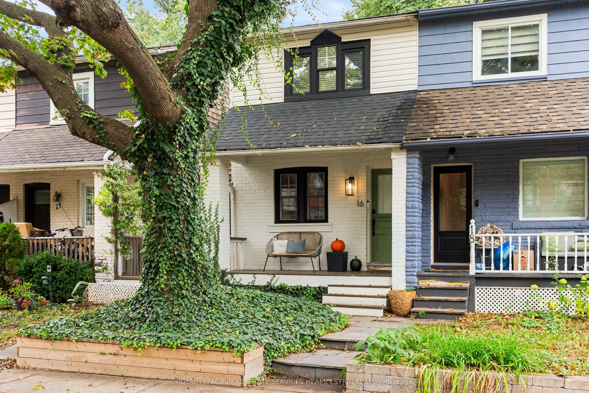 16 Louvain Avenue, Toronto — Semi-Detached for sale, photo 1