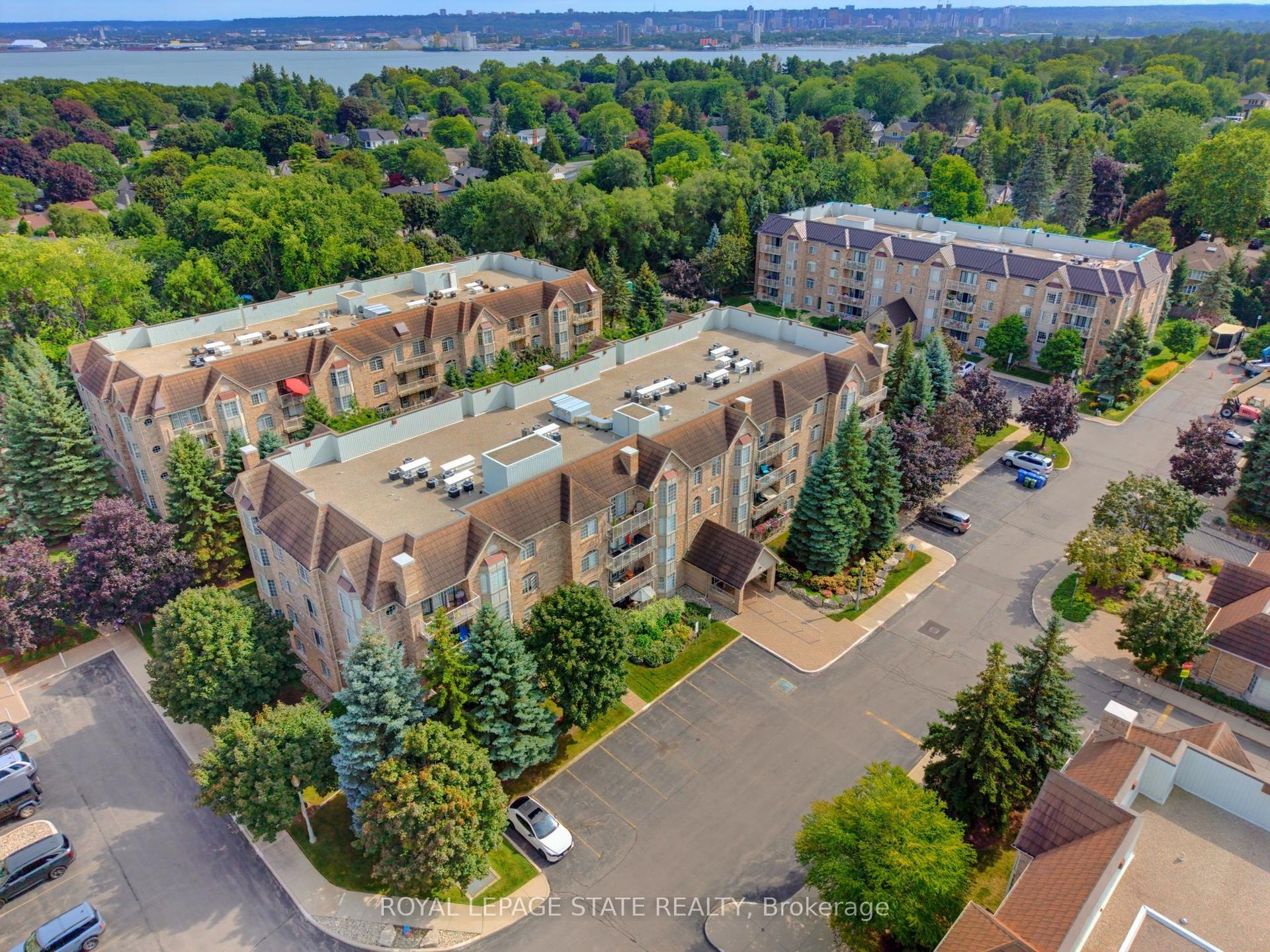 216D Plains Road West Road W 309 #309, Burlington — Condo for sale, photo 1