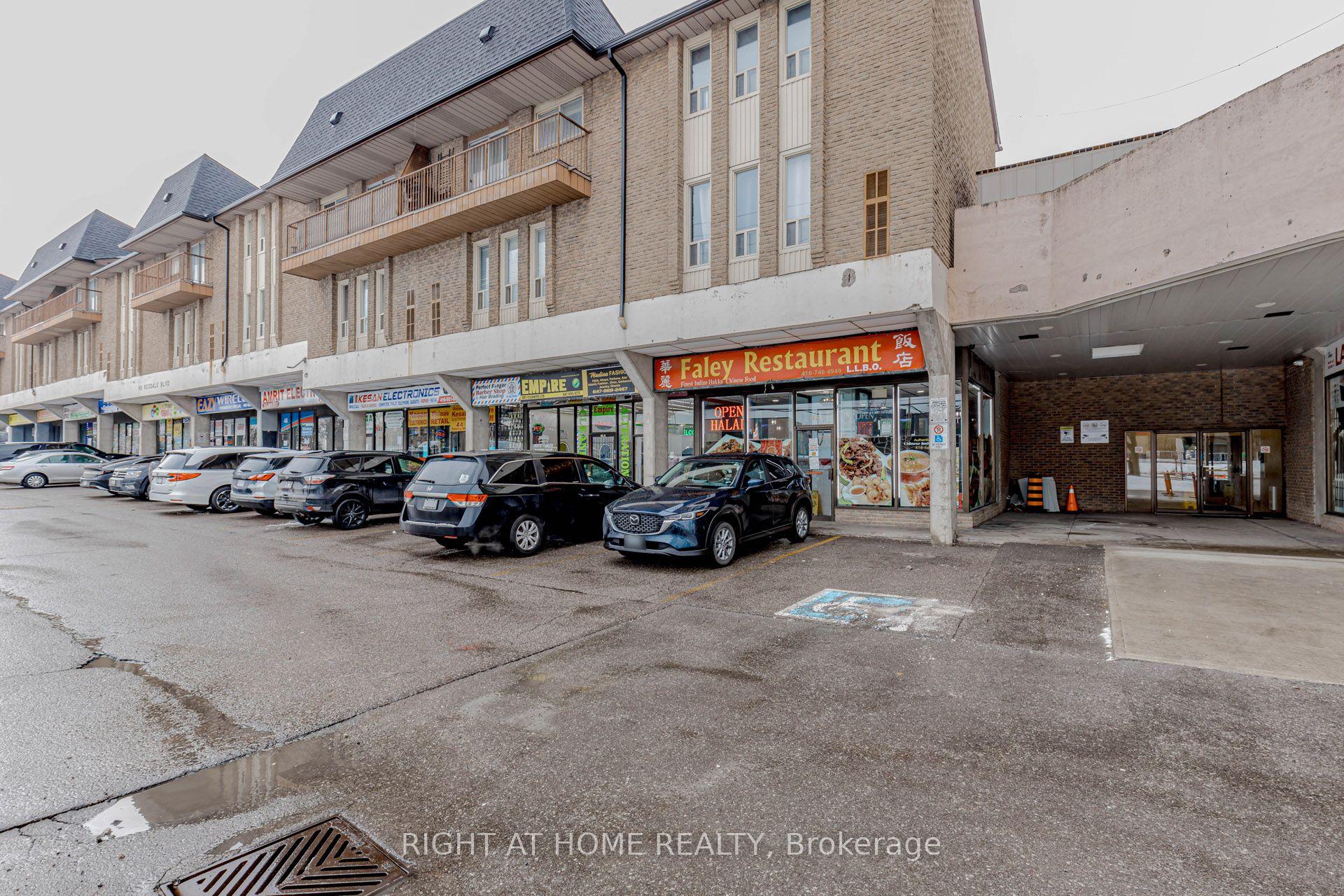 40 Rexdale Boulevard 3 #3, Toronto — Condo Town for sale, photo 1