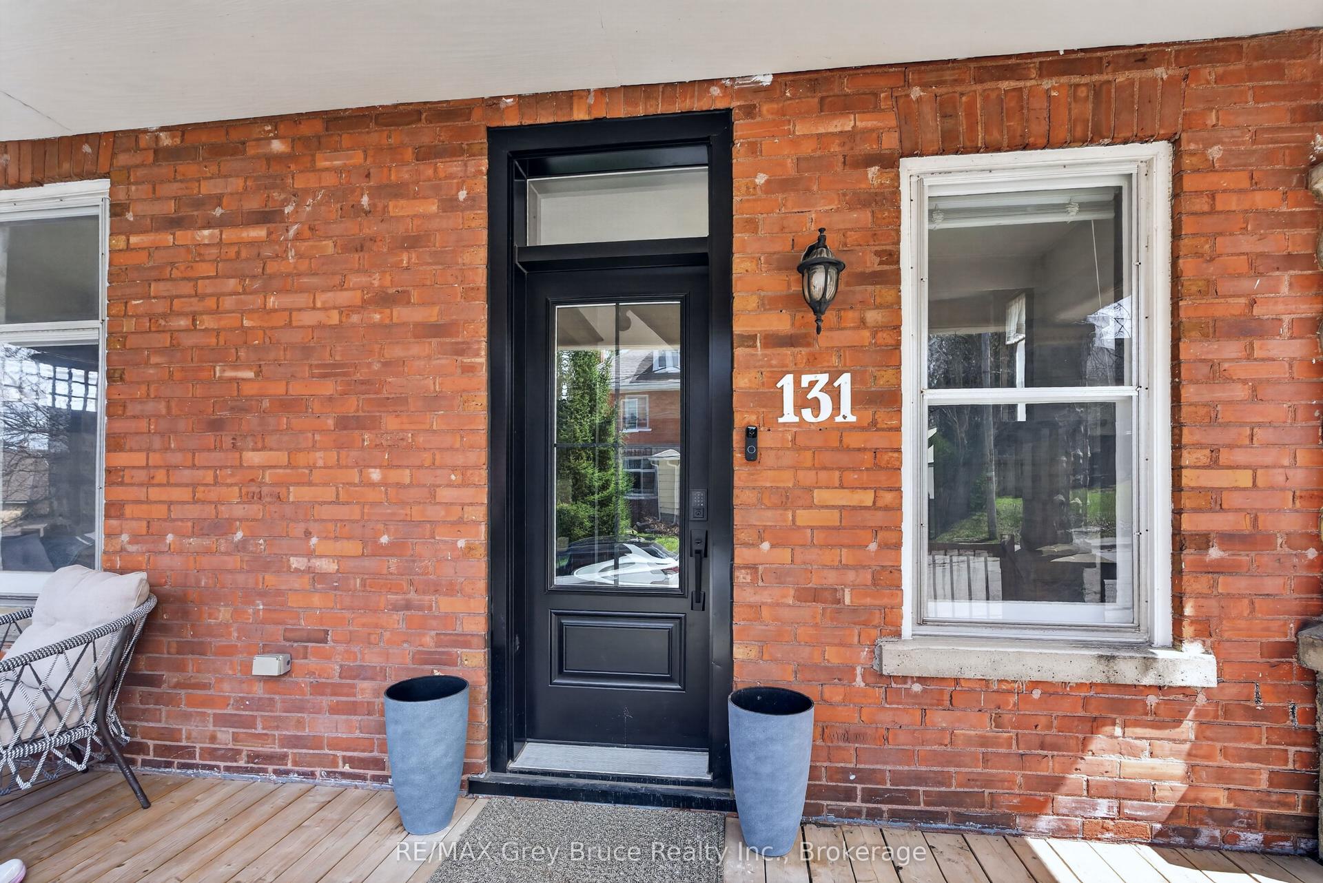 131 2nd Avenue SW — photo 1