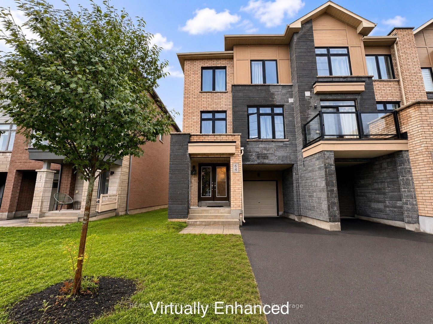 64 Allure Street, Newmarket — Townhouse for sale, photo 1