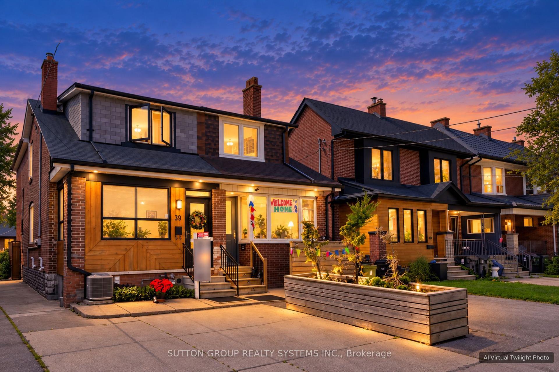 39 Exeter Street, Toronto — Semi-Detached for sale, photo 1