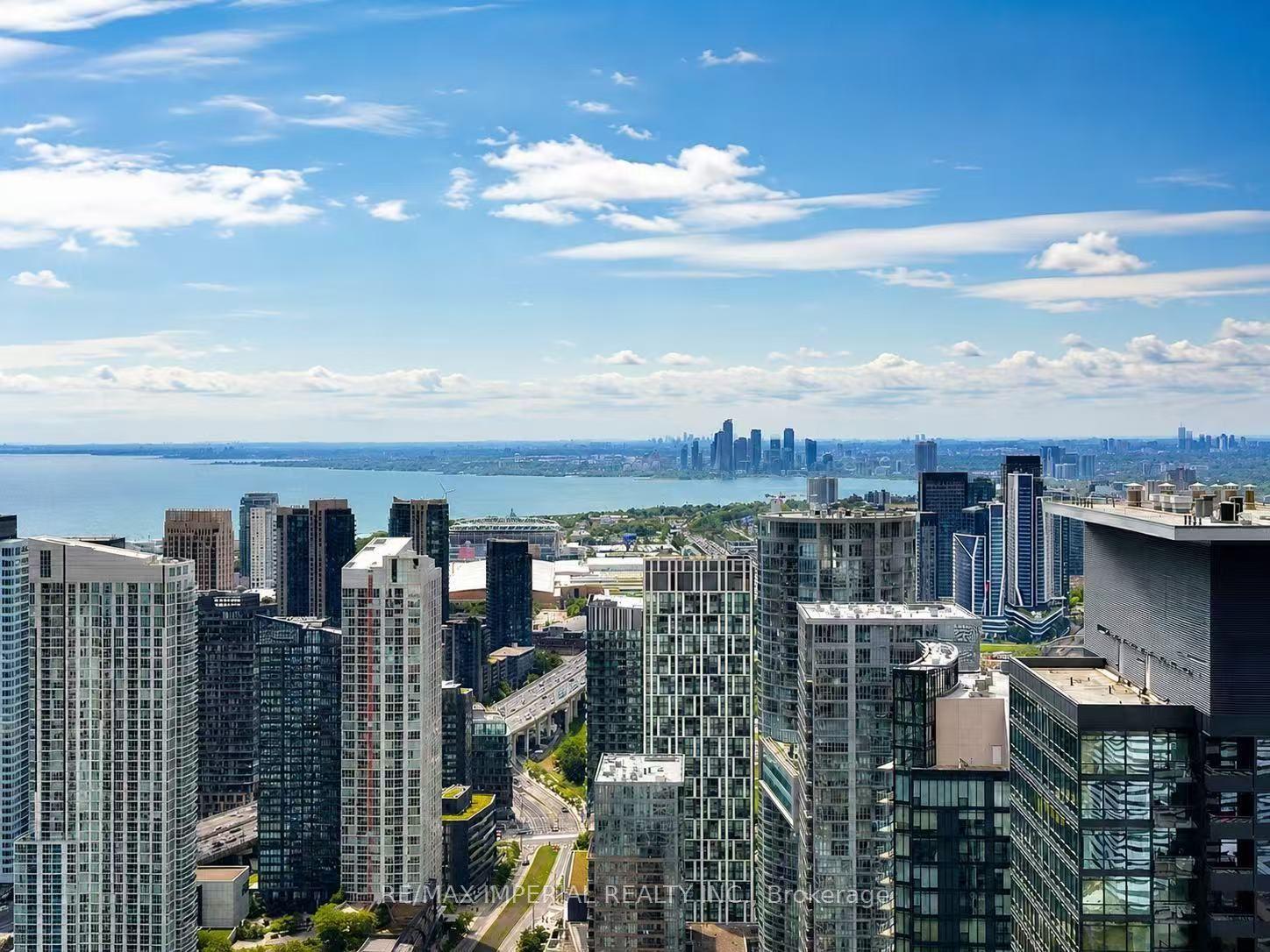3 CONCORD CITYPLACE Way 5701 #5701, Toronto — Condo for lease, photo 1