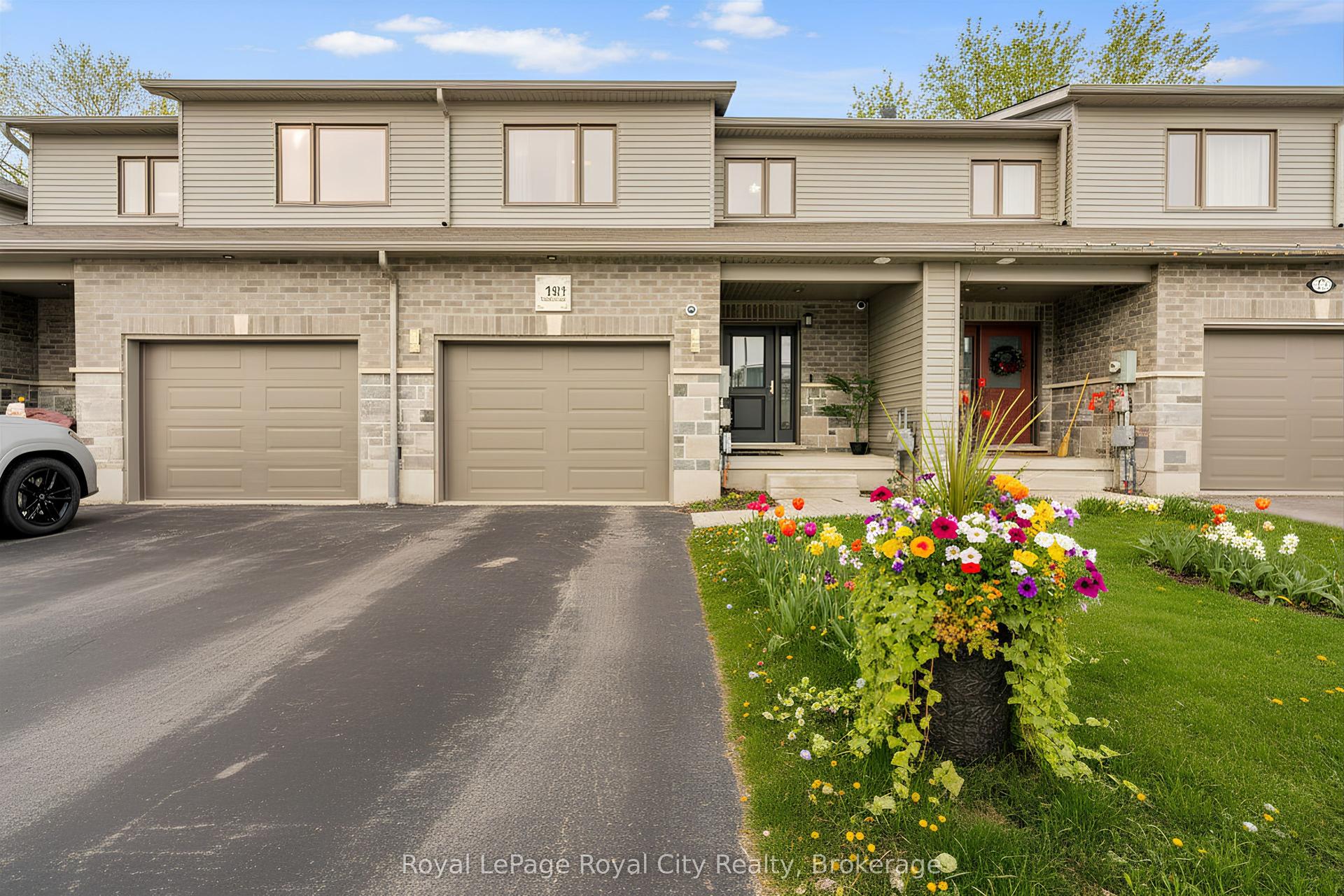 181 Halls Drive — photo 1