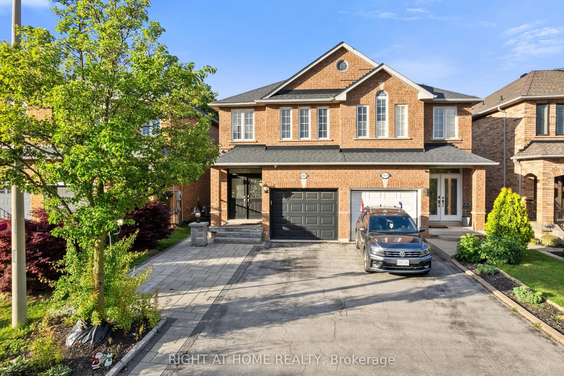 1811 Creek Way, Burlington — Semi-Detached for sale, photo 1