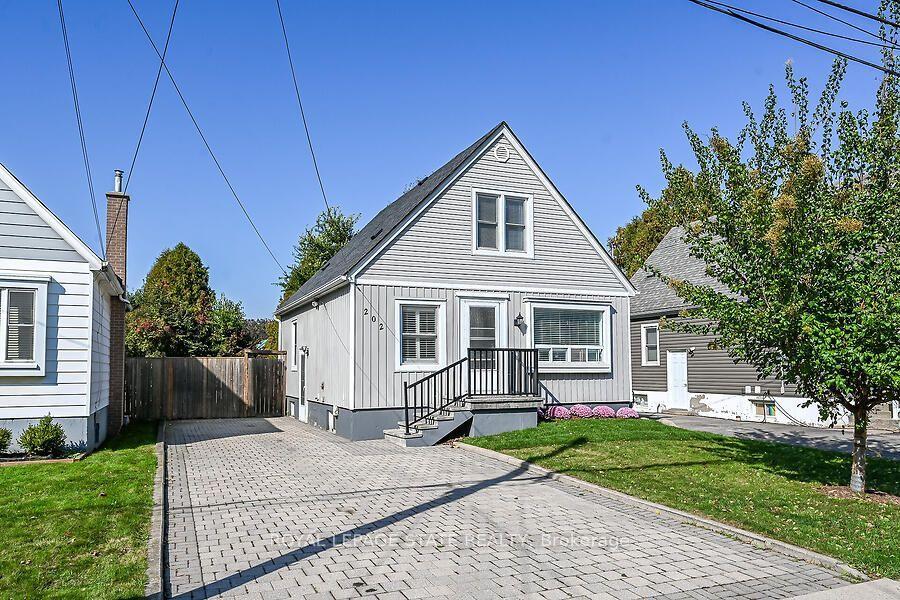202 East 26th Street, Hamilton — Detached for sale, photo 1
