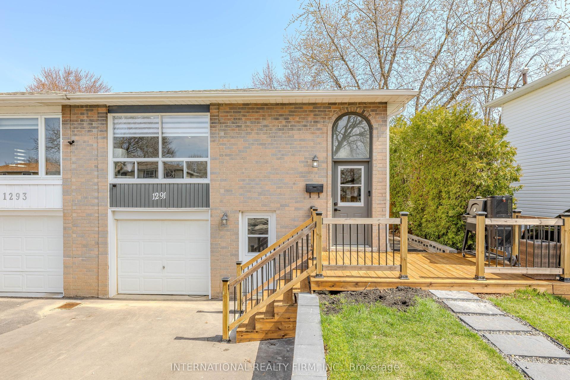 1291 Consort Crescent, Burlington — Semi-Detached for sale, photo 1