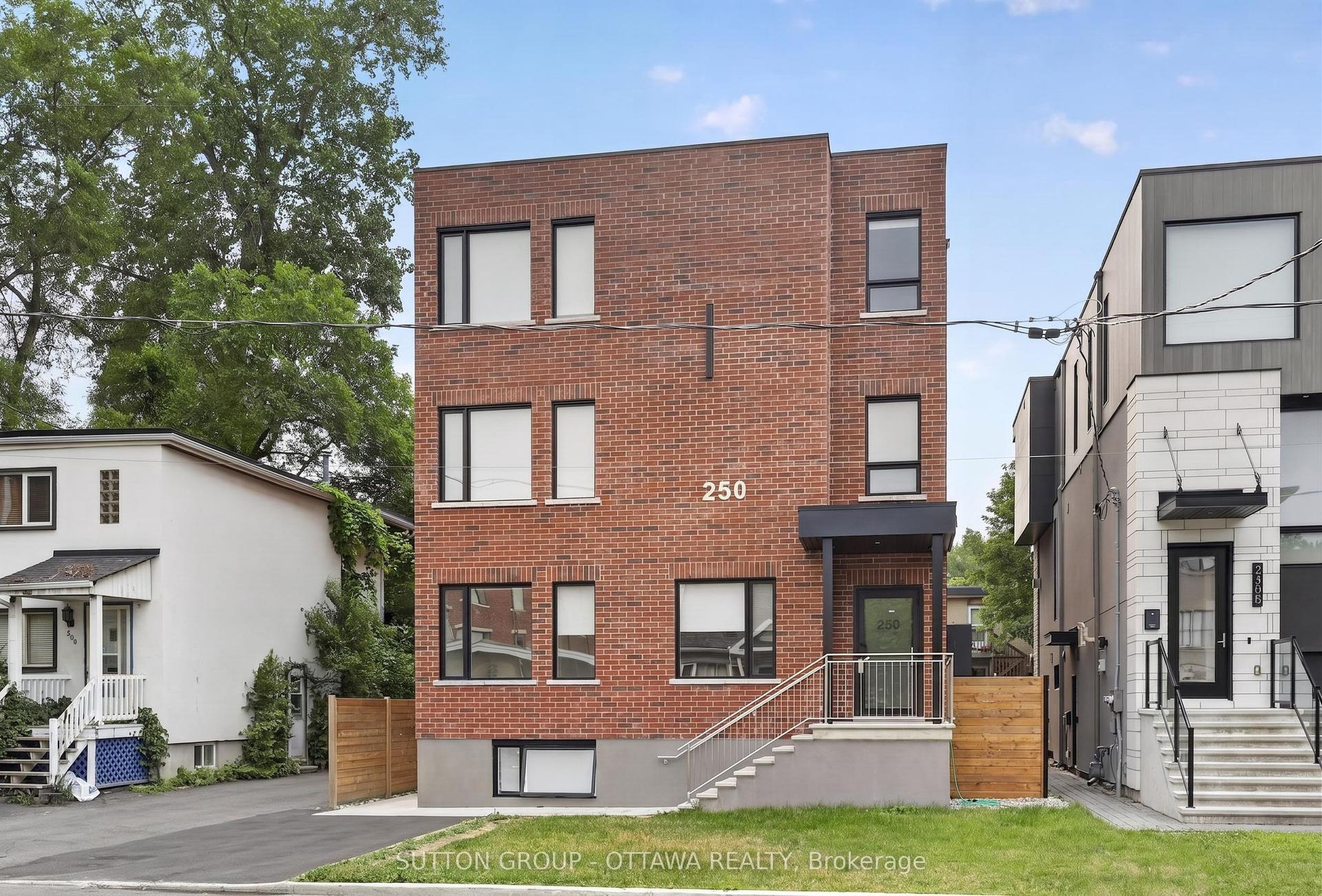 250 Ferland Street 5 #5, Vanier and Kingsview Park — Multiplex for lease, photo 1