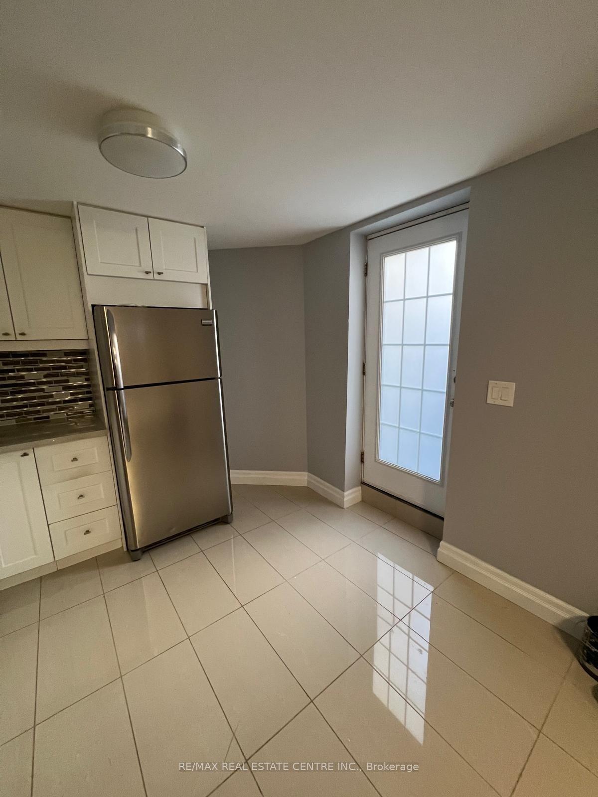 230-1 Huntingford Gate Basement #Basement — photo 1
