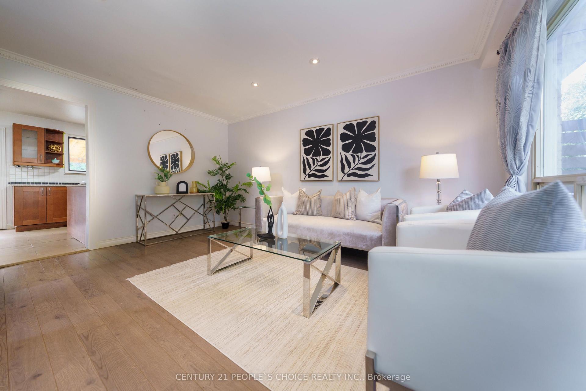 172 Hollyberry Trail, Toronto — Semi-Detached for sale, photo 1