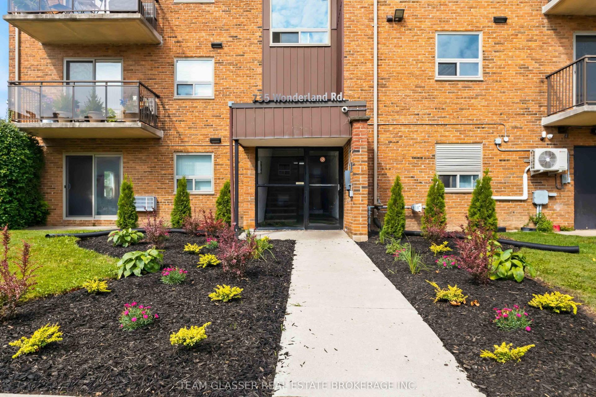735 Wonderland Road S 302 #302, London South — Condo for lease, photo 1