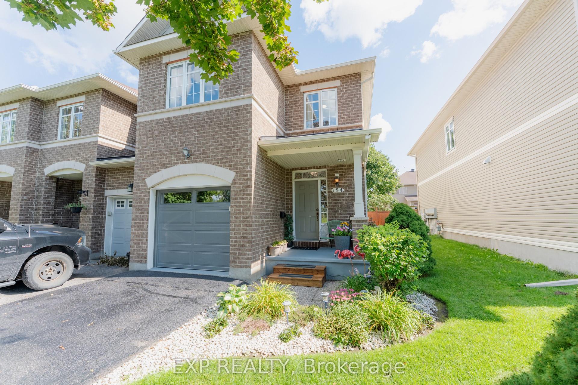 184 Berrigan Drive, Barrhaven — Townhouse for sale, photo 1