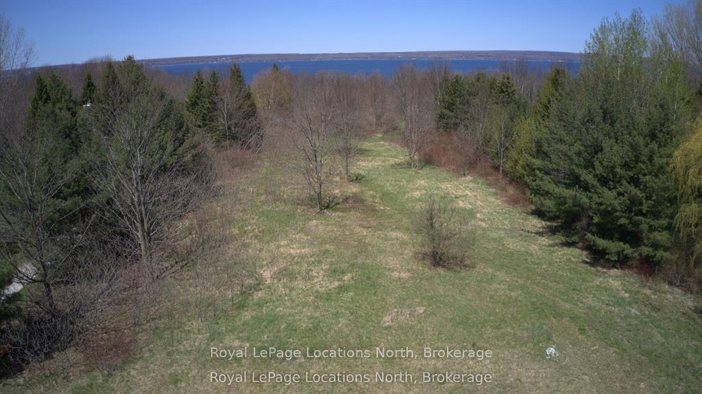 PTLT 19 CON BROKEN FRONT Bayshore Road — photo 1
