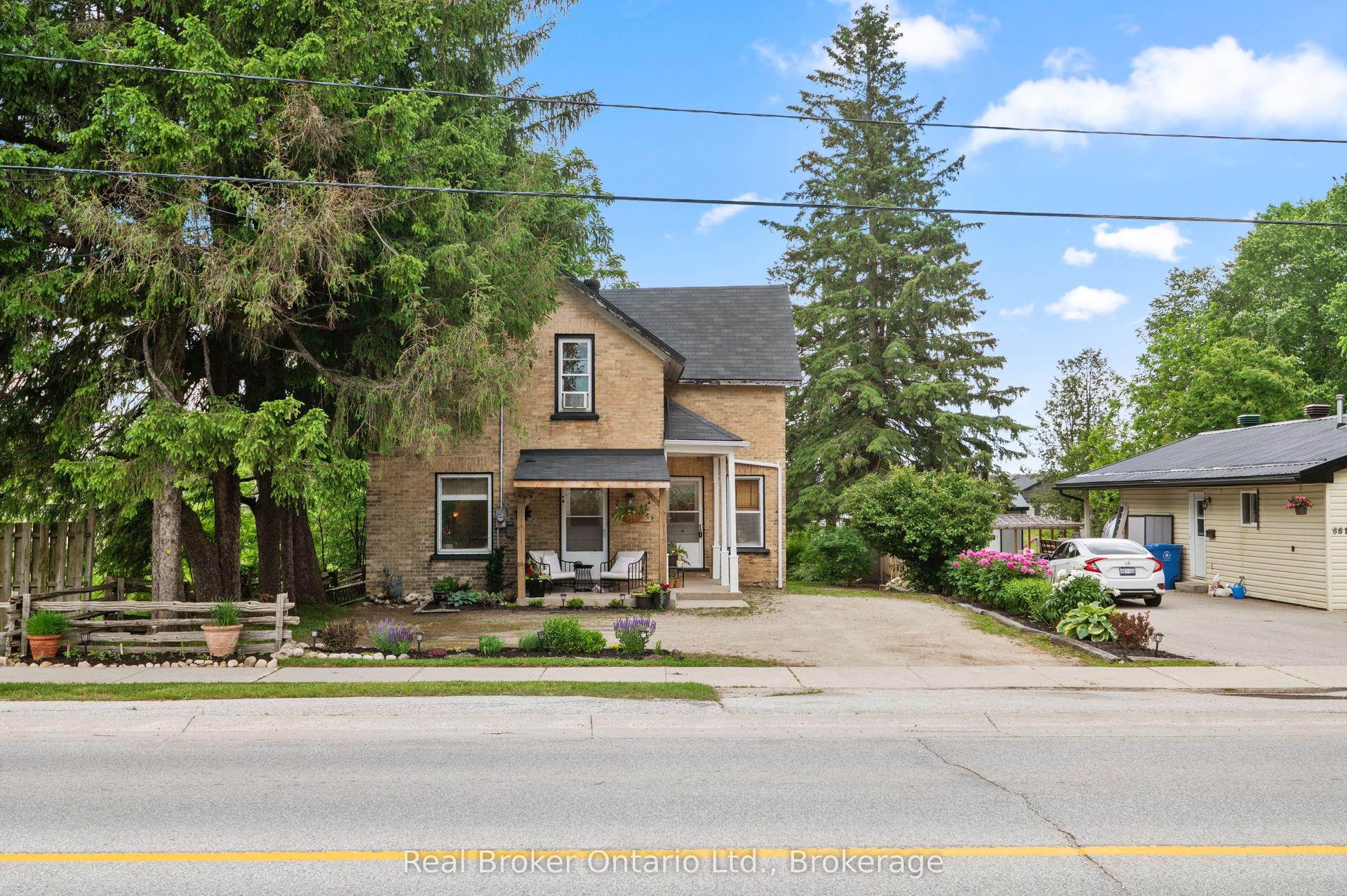 677 Garafraxa Street N, West Grey — Detached for sale, photo 1