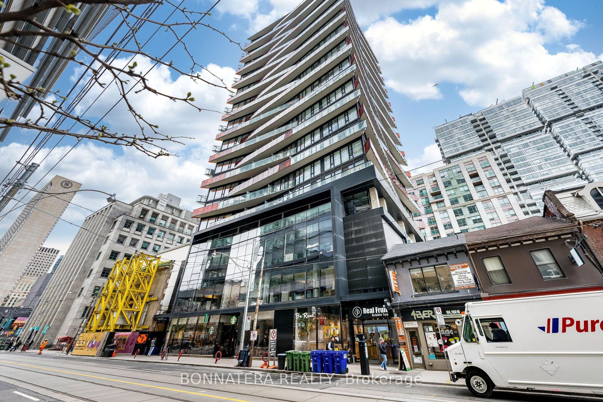 215 Queen Street W 1110 #1110 — photo 1