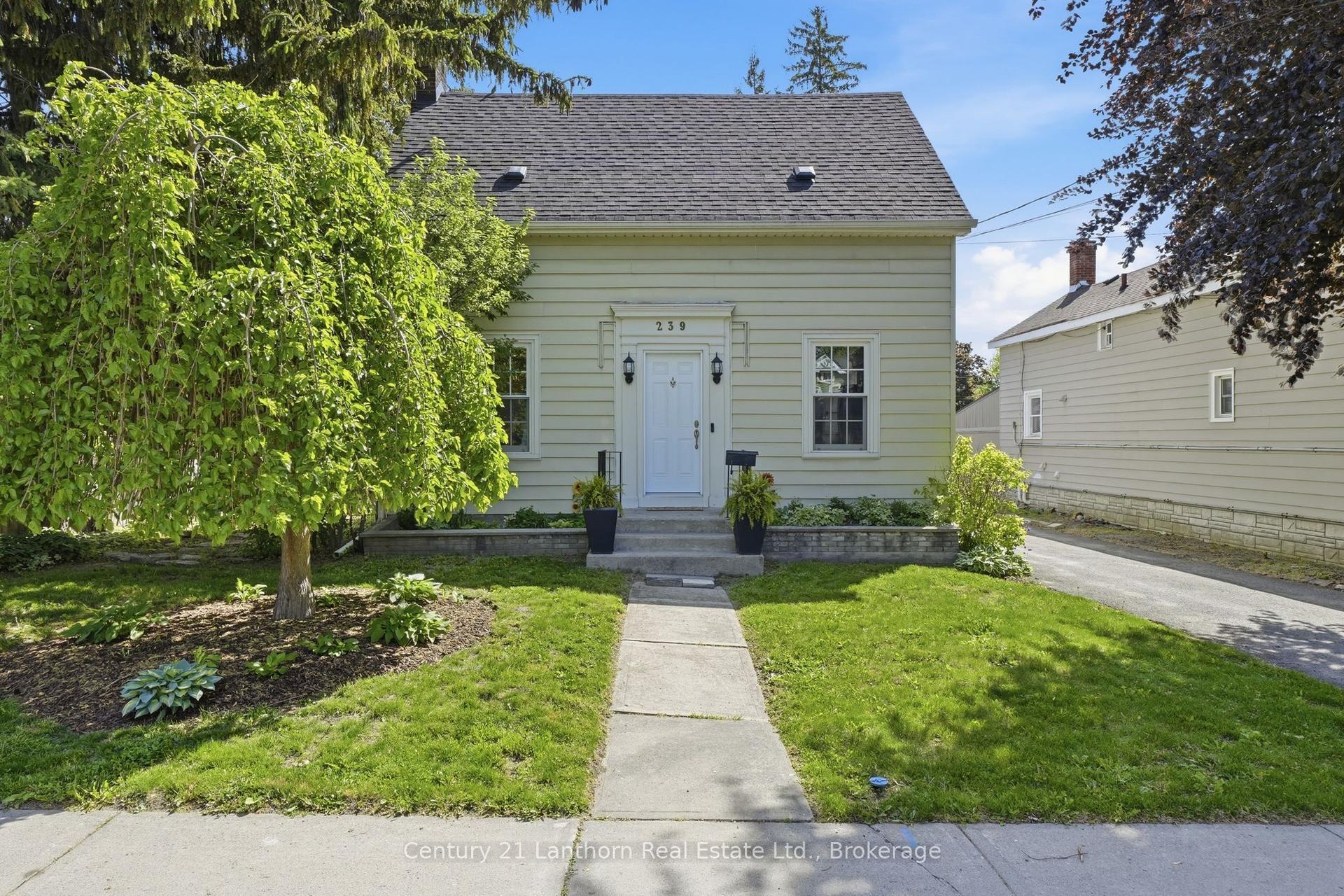 239 Foster Avenue — photo 1