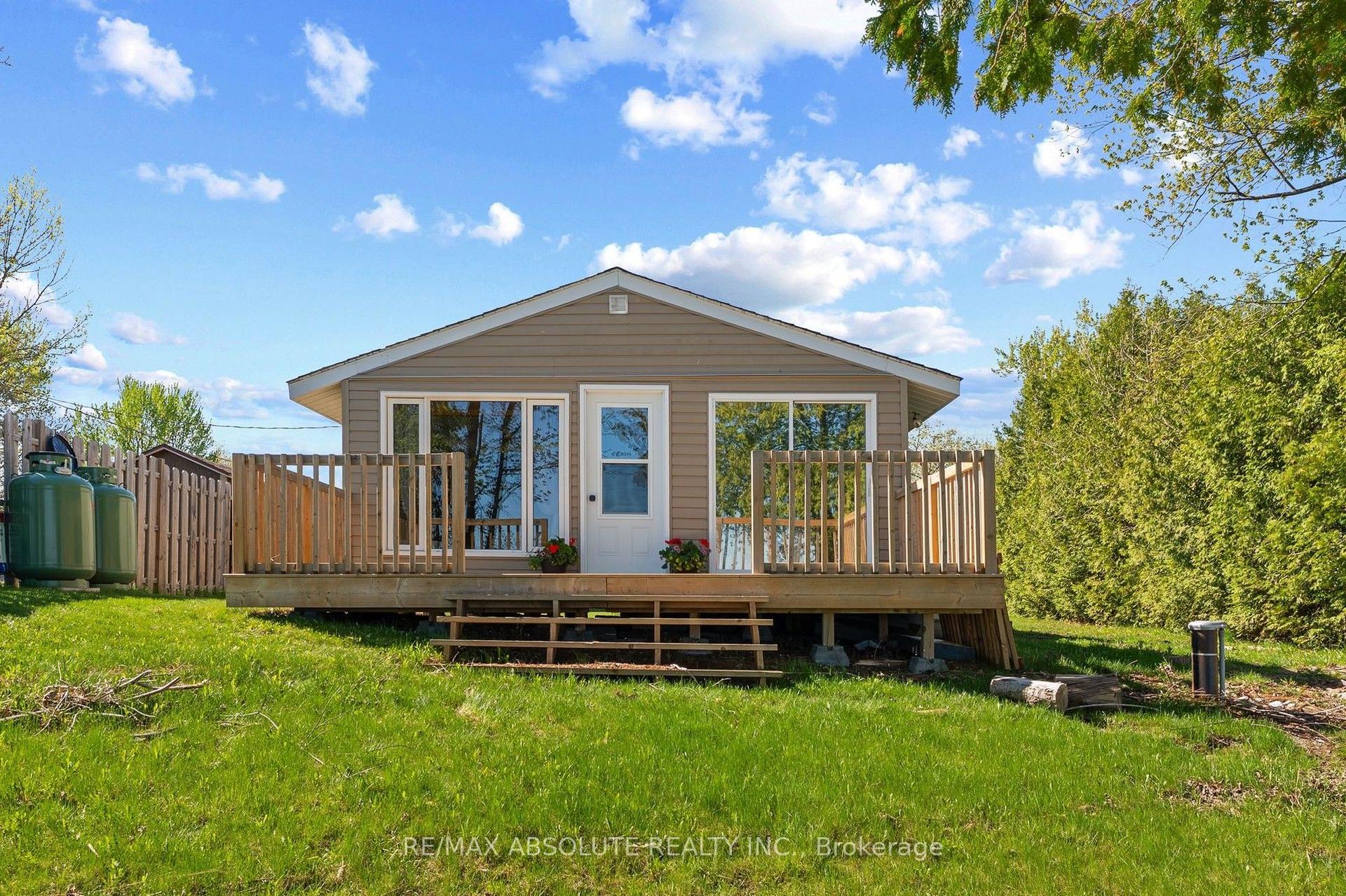 33 B Oakdale Lane — photo 1