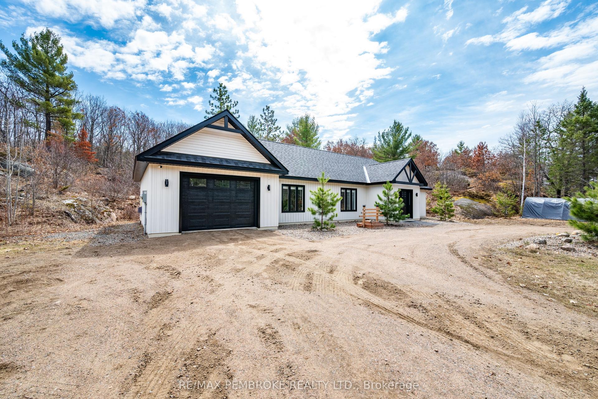 41948A Combermere Road — photo 1