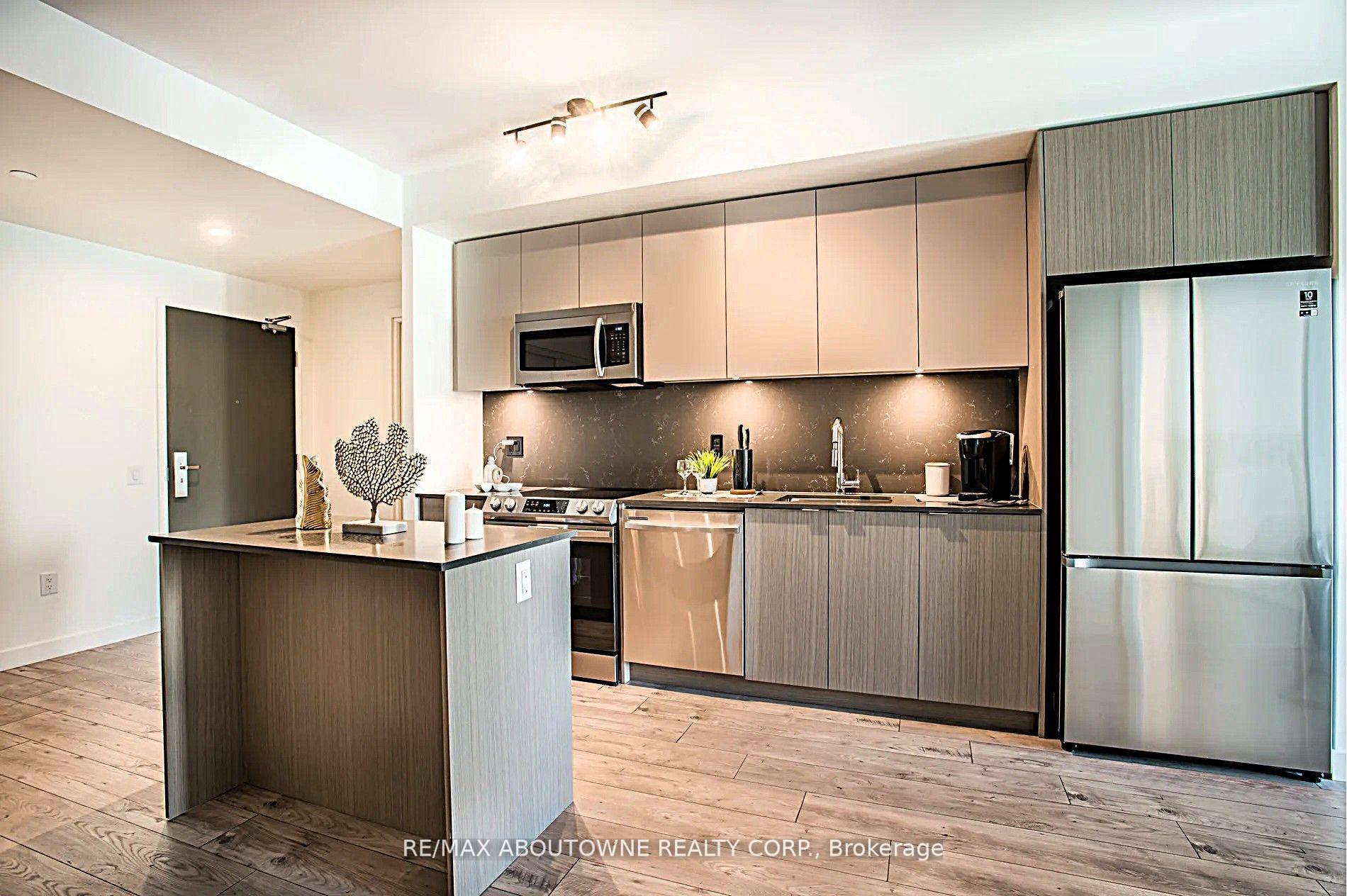 125 Bronte Road A0410 #A0410, Oakville — Condo for lease, photo 1