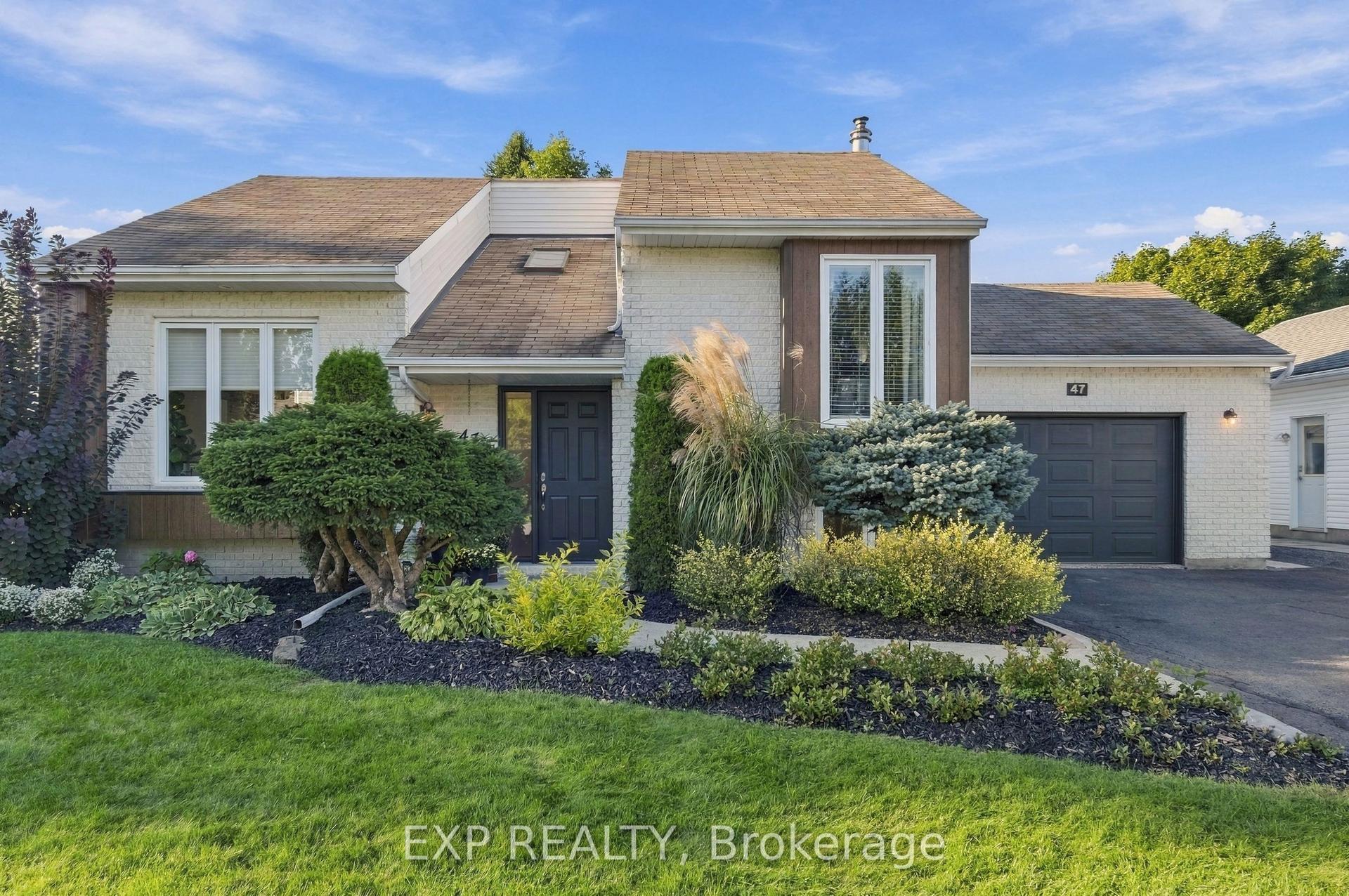 47 Albert Street, Russell — Detached for sale, photo 1