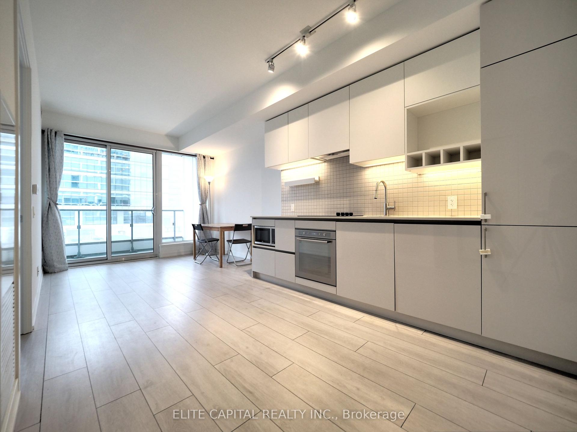 5 Buttermill Avenue 702 #702, Vaughan — Condo for lease, photo 1