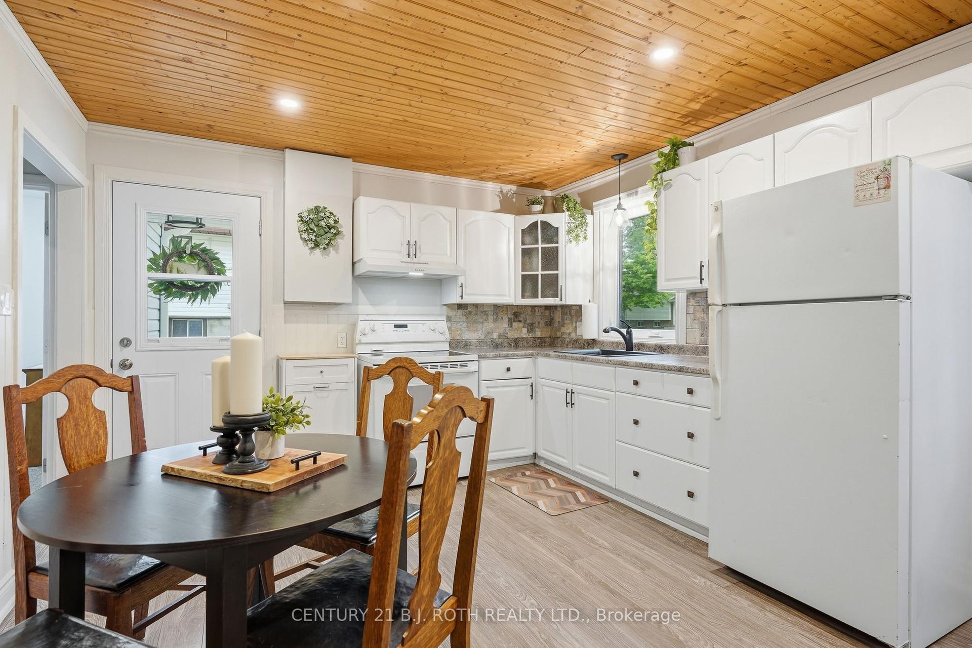3408 Coronation Avenue, Severn — Detached for sale, photo 1