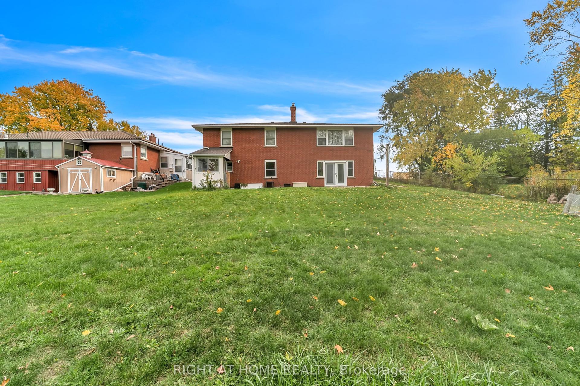 22 Hamilton Drive, Newmarket — Detached for sale, photo 1