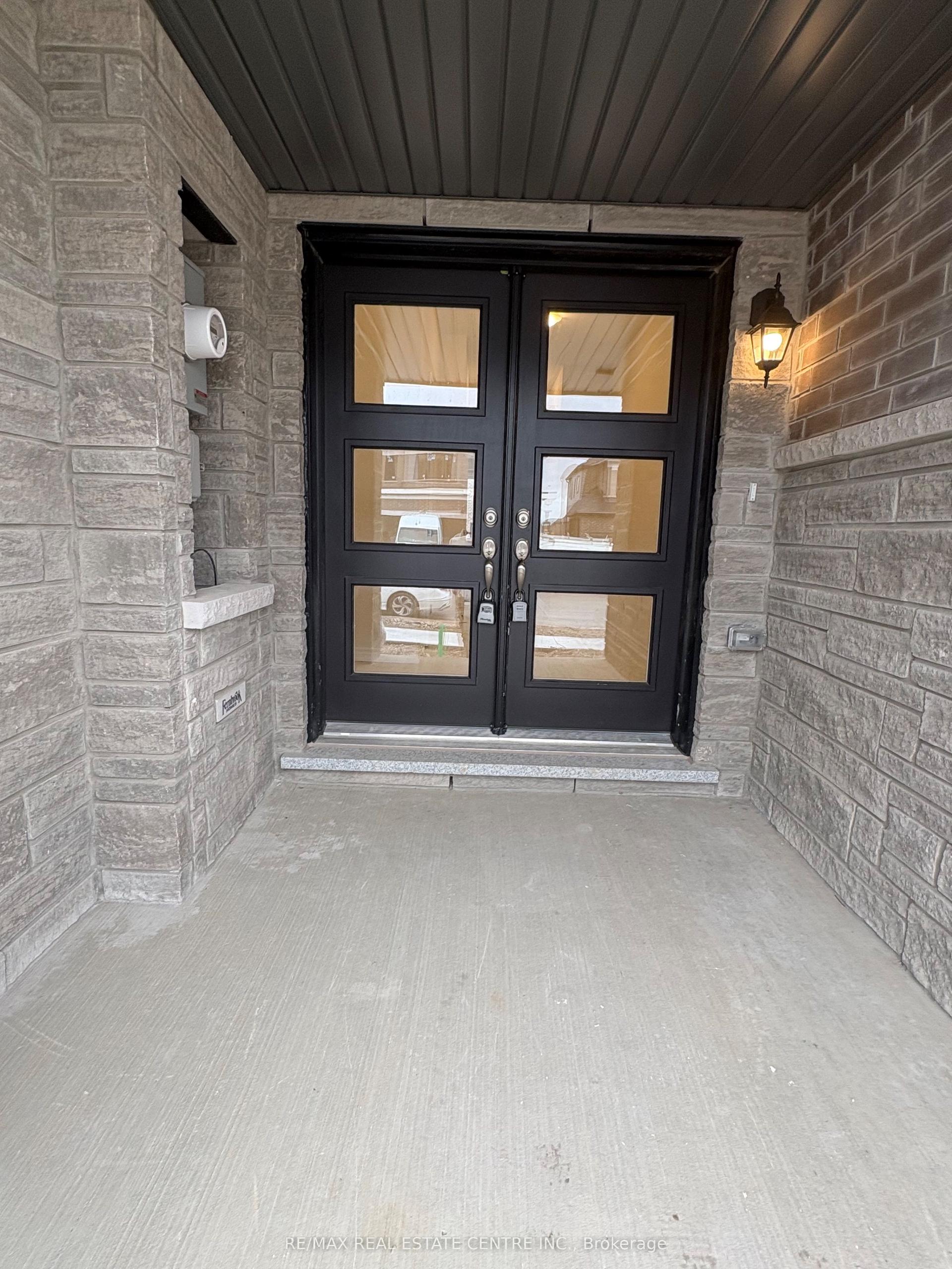 1911 UPPER THAMES Drive, Woodstock — Townhouse for lease, photo 1