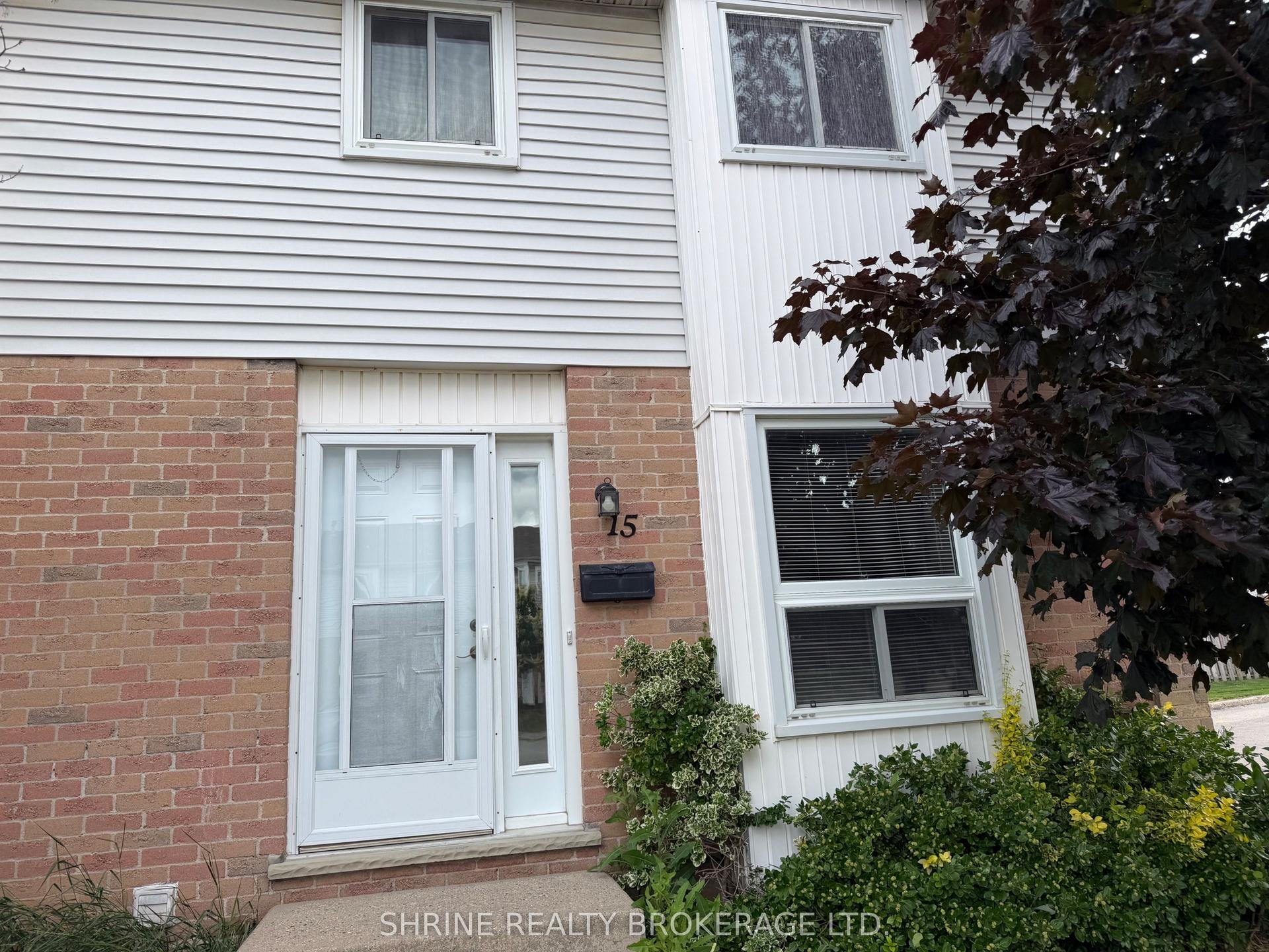 110 DEVERON Crescent 15 #15 — photo 1