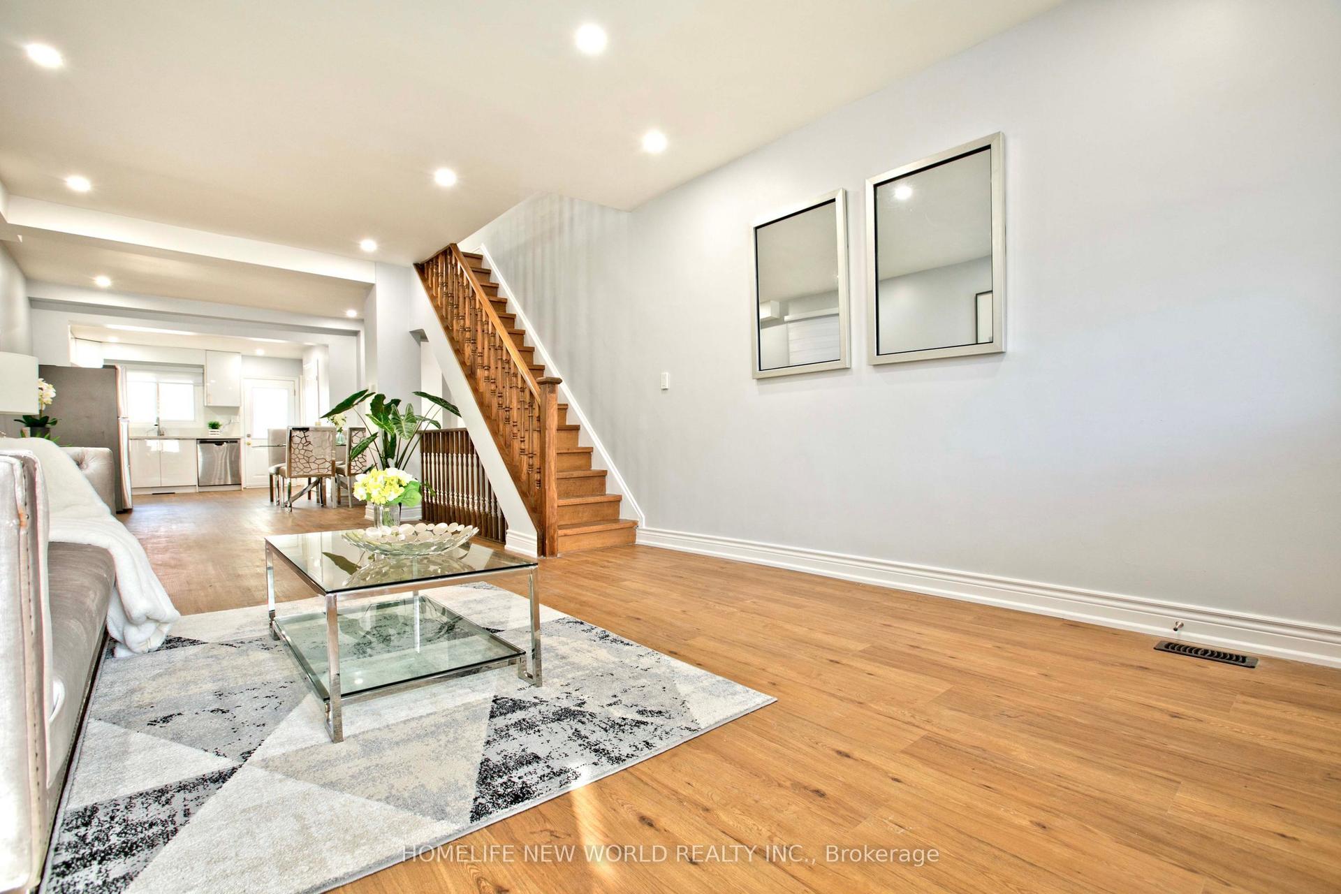 19 Britannia Avenue, Toronto — Semi-Detached for lease, photo 1