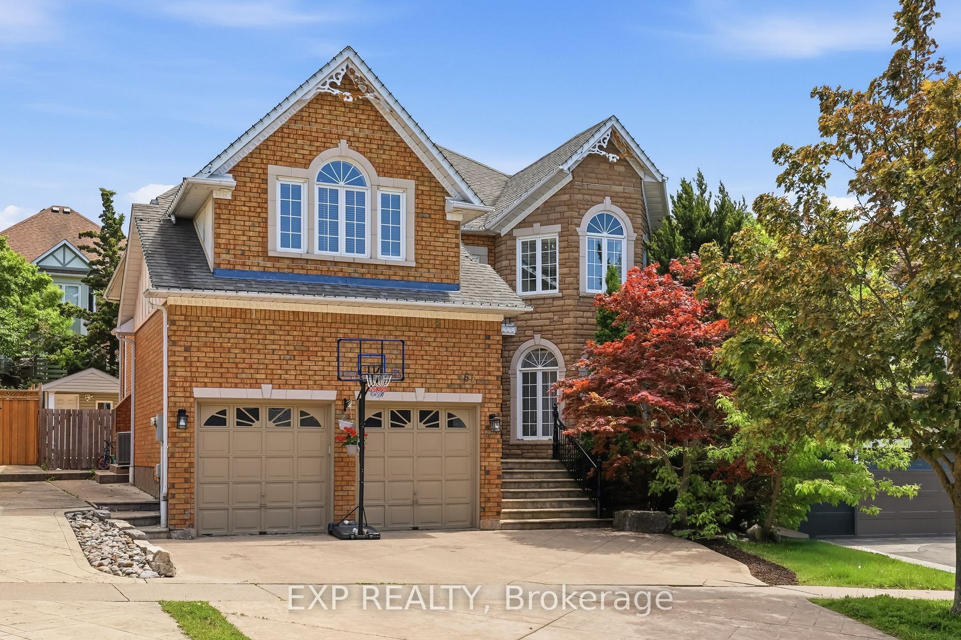 467 Delaney Drive — photo 1