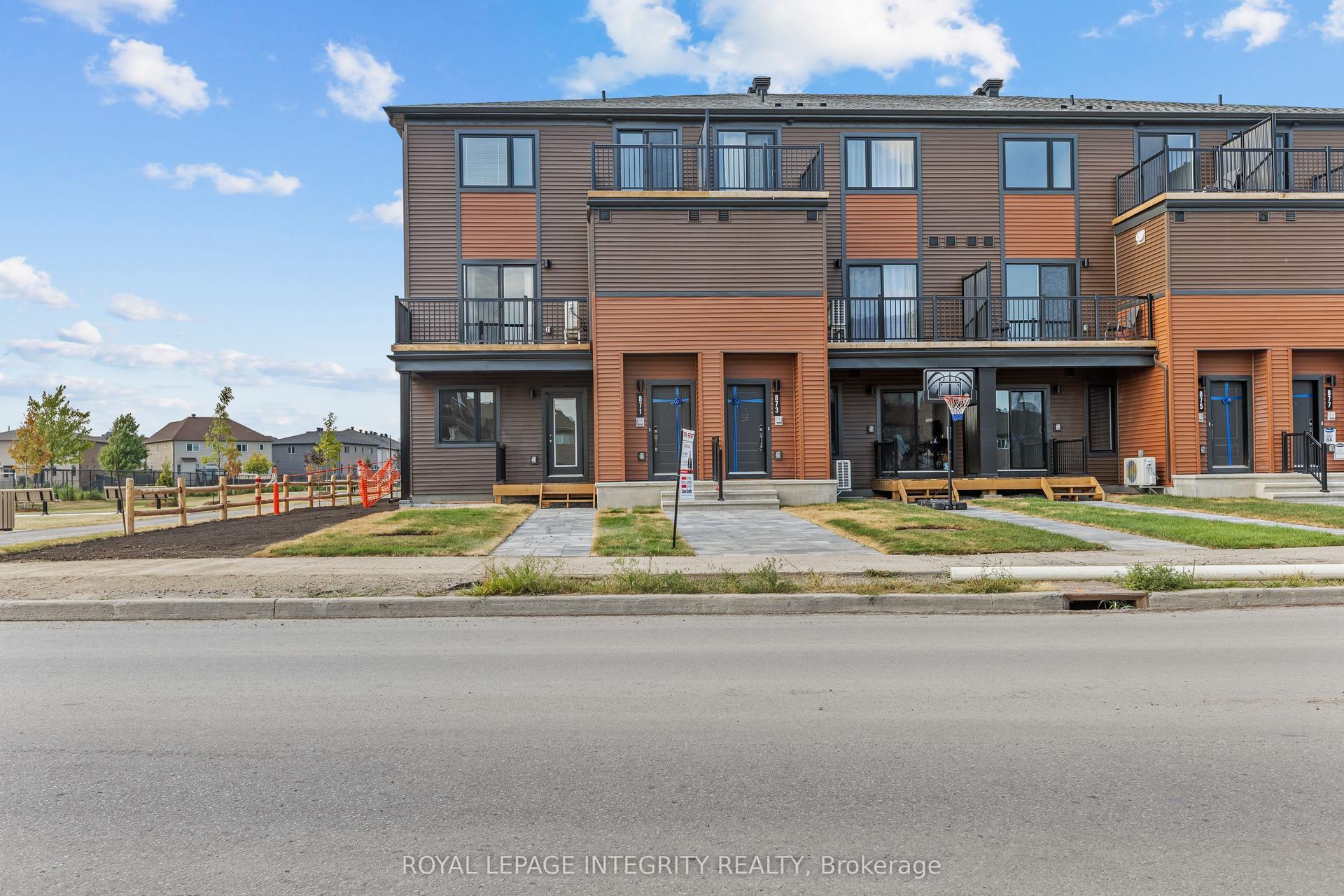 871 Decoeur Drive, Orleans - Cumberland and Area — Condo Town for lease, photo 1