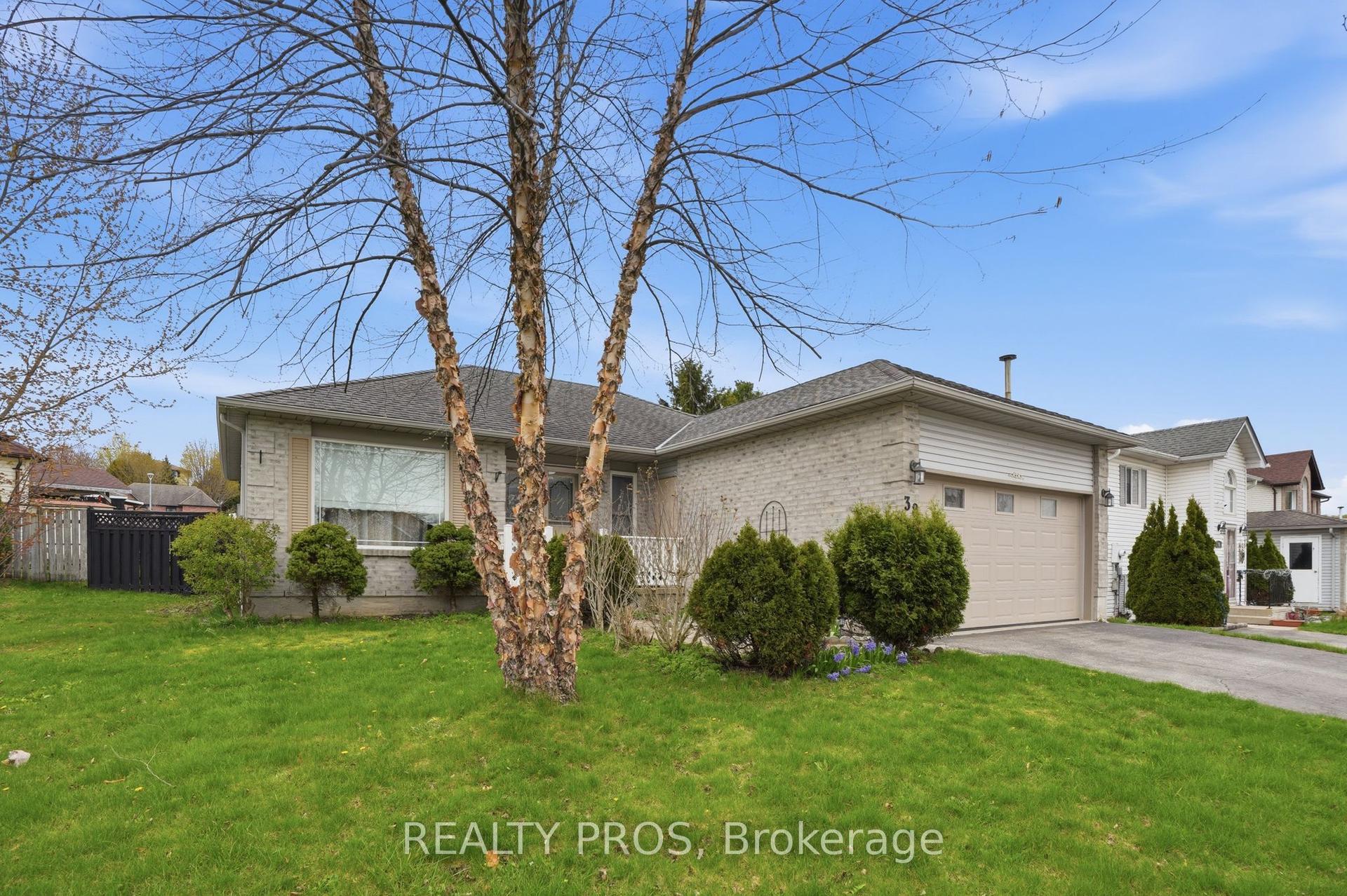 38 Pebble Beach Court — photo 1