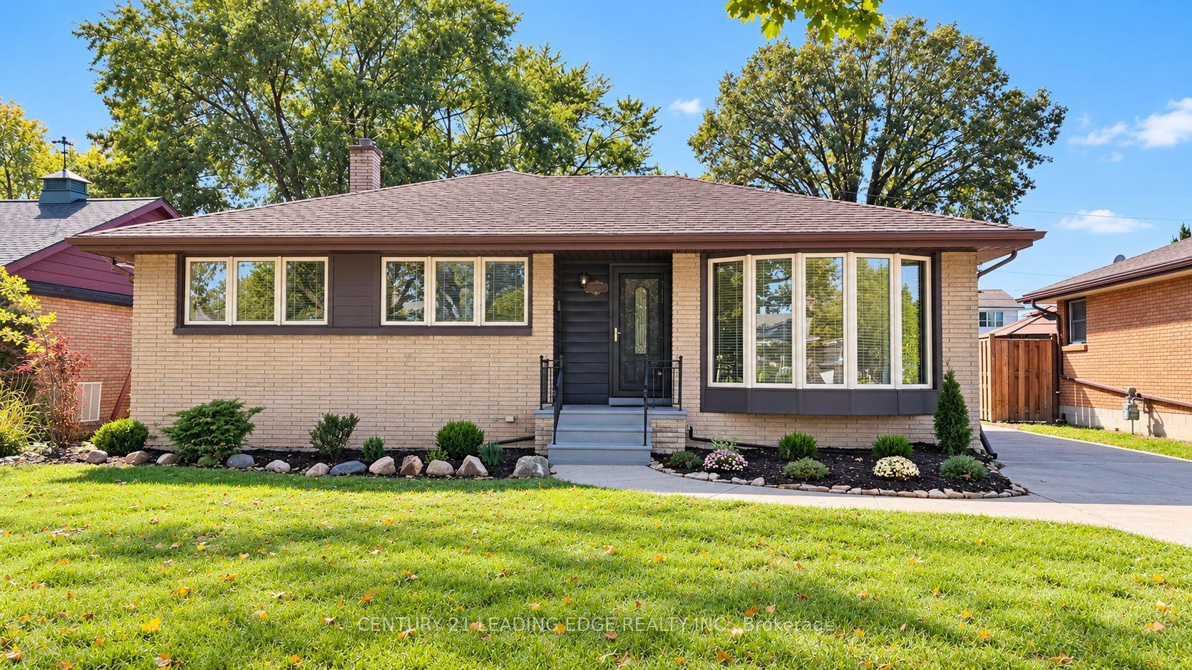1275 Parkview Avenue Main #Main, Windsor — Detached for lease, photo 1