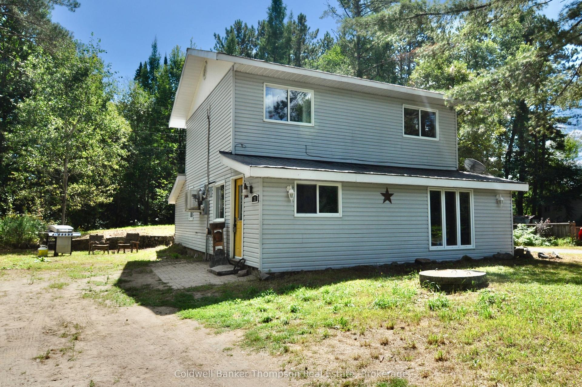 31 Hutcheson Beach Road — photo 1