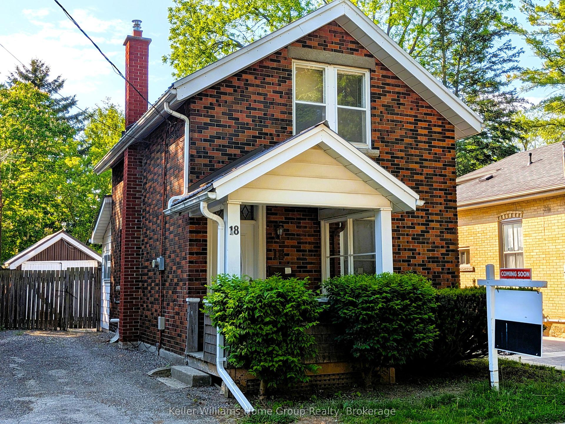 18 Powell Street W — photo 1