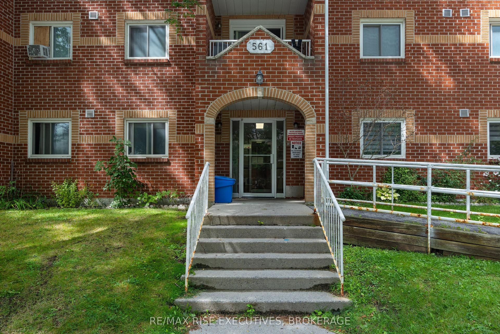561 Armstrong Road 305 #305, Kingston — Condo for sale, photo 1
