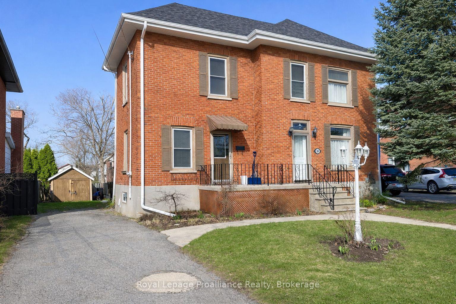 308 Bleecker Avenue, Belleville — Detached for sale, photo 1