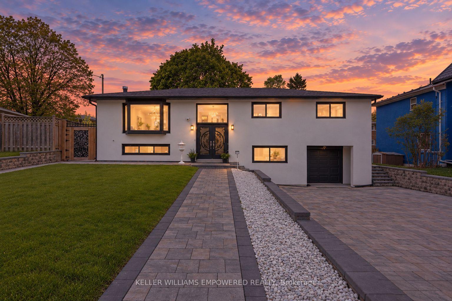 112 Kingslake Road, Toronto — Detached for sale, photo 1